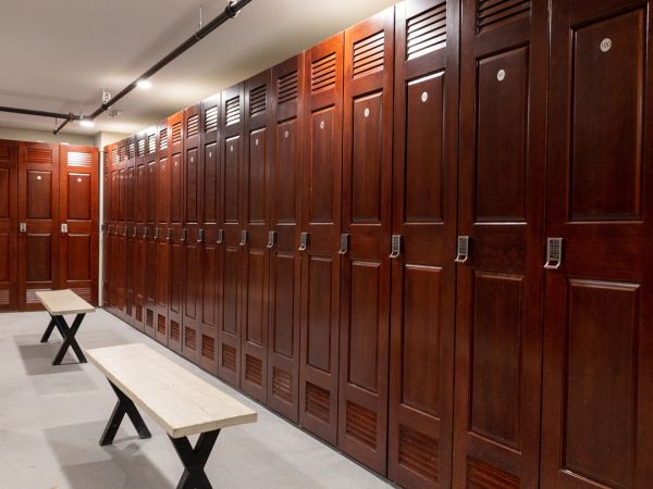 summit club lockers